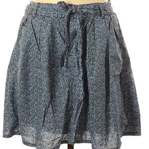 Gap blue flowered belted skirt. Size 6.